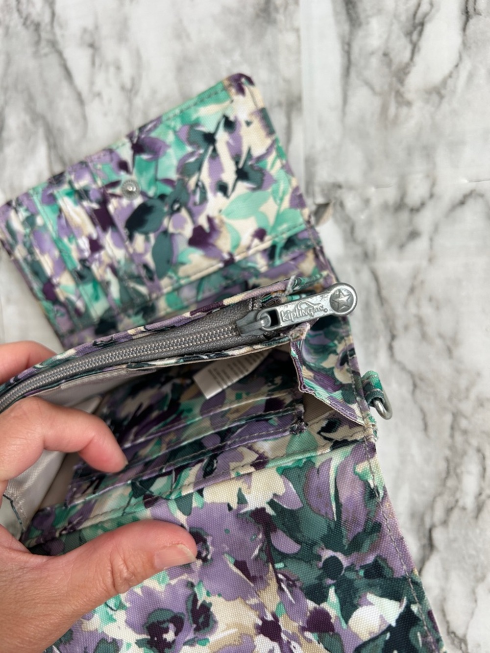 Kipling | Floral tri-fold Wallet zippers compartments card holders - Picture 6 of 10
